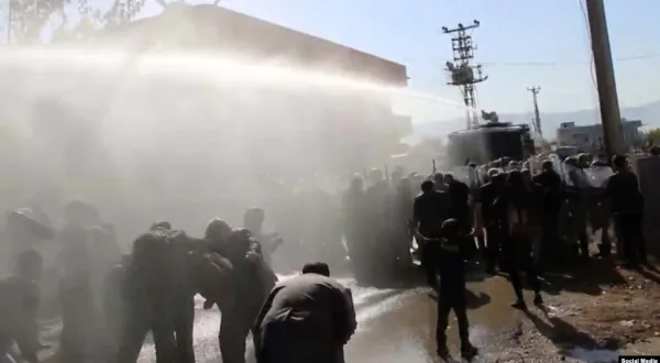 Silopi'de 'kimyasal silah' eyleminde gözaltına alınan 50 kişi adliyeye sevk edildi