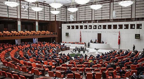 AKP'nin anayasa değişikliği teklifini görüşeceği gün belli oldu