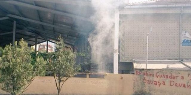 Gazi Mahallesi'nde polis Cemevine gaz bombalarıyla saldırdı!