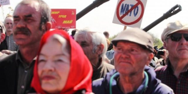 Ukrayna'da komünist partiler yasaklandı