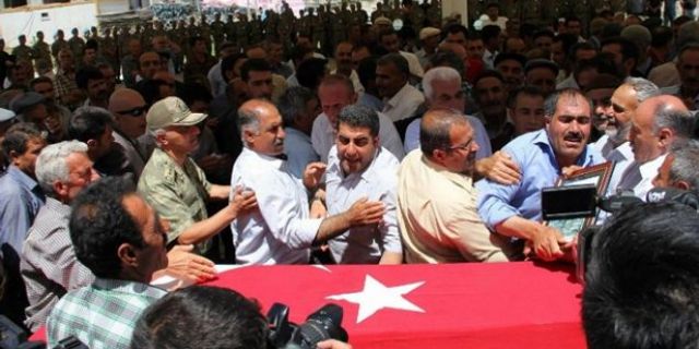 Asker cenazesinde Erdoğan'a 'oğlunu askere gönder' tepkisi