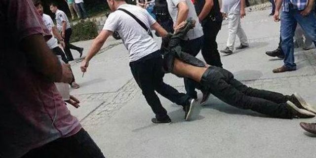Yıldız Teknik Üniversitesi’nde standa polis saldırısı: Öğrenciler gözaltına alındı