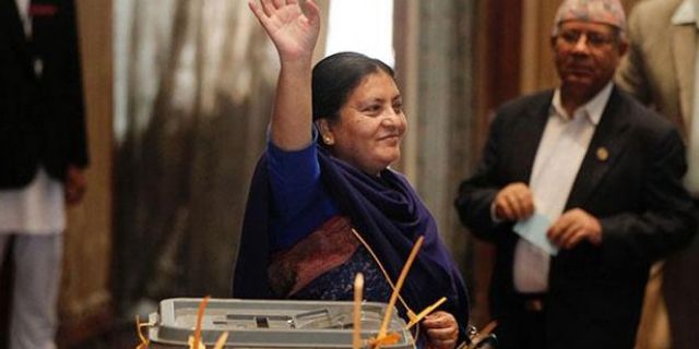 Nepal'in ilk kadın cumhurbaşkanı