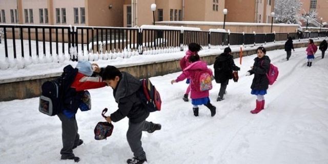 İzmir’de eğitim öğretime kar tatili