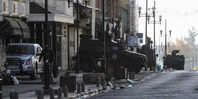 Diyarbakır'ın Sur ilçesinde 1 özel hareket polisi öldü