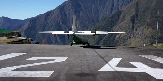 Nepal'de 23 kişinin içinde olduğu uçak kayboldu