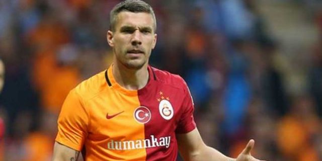 Galatasaray, 'paralel' operasyonu sonrası sponsoru Dumankaya'yla yollarını ayırdı