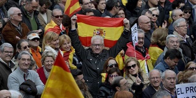 Bayrakları yasaklanan Katalanlar, maça İskoçya bayrağıyla katılacak