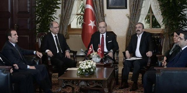 Sırrı Süreyya: Hükümet PKK'ye çözüm çağrısı yaptı, Erdoğan ve Genelkurmay engelledi!