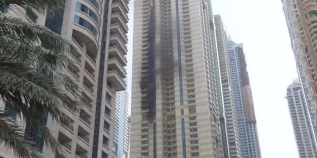 Dubai'de gökdelen yangını