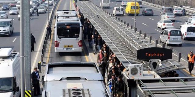 İstanbul’da 'ücretsiz toplu ulaşım' süresi uzatıldı