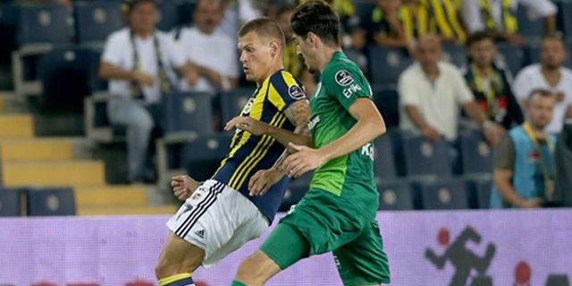 Fenerbahçe ve Trabzonspor kendi sahalarında boynu bükük kaldı