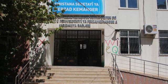 Görevden alınan öğretmenlere Kürtçe okullardan çağrı