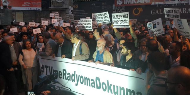 Diyarbakır'da kapatılan televizyonların çalışanları 3 gün eylemde olacak