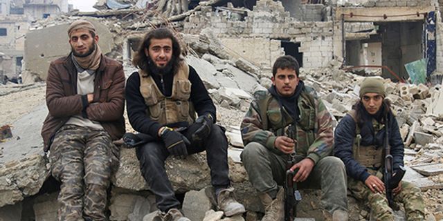 Taştekin: Ankara, Rojava kantonlarına yönelik kapsamlı bir savaş arzuluyor