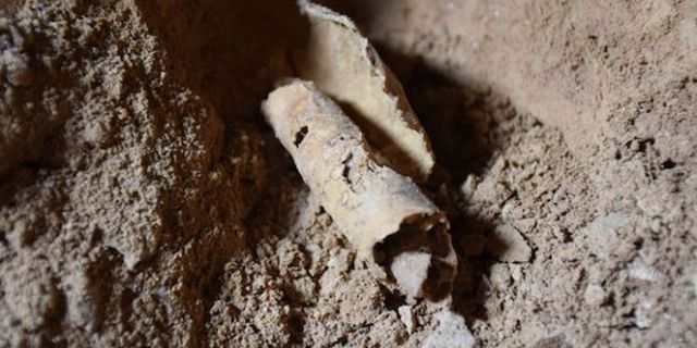 Ölü Deniz parşömenlerinin gizlendiği yeni mağara bulundu