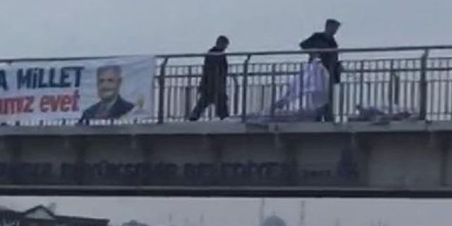 İstanbul’da 'Hayır' pankartlarını kesip indirdiler