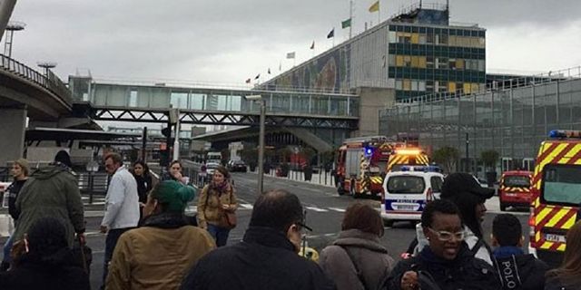Orly Havalimanı saldırganının kimliği açıklandı