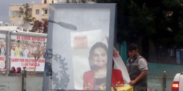 Urfa'da HDP'nin Figen Yüksekdağ afişleri toplatıldı