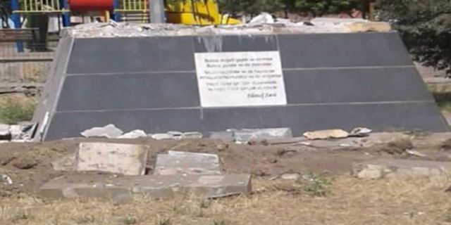 Kayyım, Ehmedê Xani’nin anıtını yıktırdı