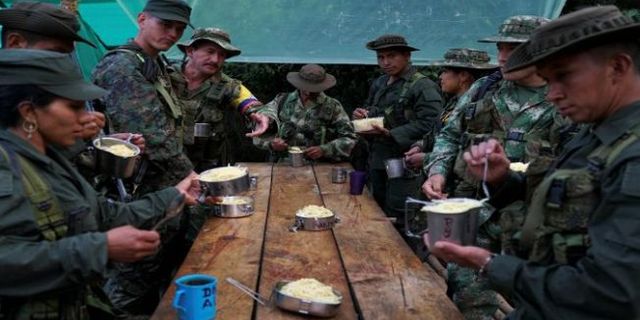 Kolombiya hükümeti 315 eski FARC gerillasını koruma olarak işe alacak