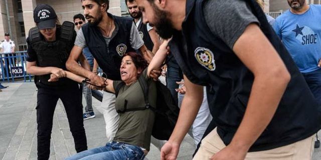 Çağlayan Adliyesi polis ablukasında: 'Nuriye ve Semih'in adı söylenmeyecek'
