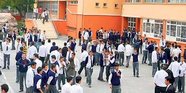 Bursa'da cuma namazına katılmayan öğrenciler fişleniyor