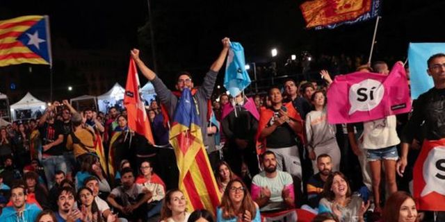 İspanya, Katalonya bölgesini özerkliği askıya almakla tehdit etti