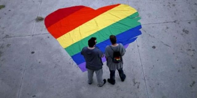 Filipinler Devlet Başkanı: Eşcinsel evliliği onaylıyorum