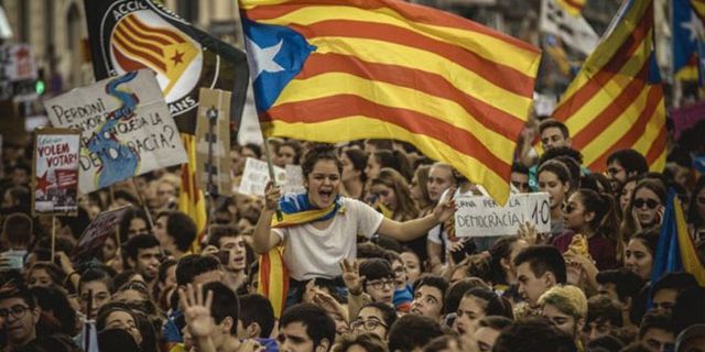 İspanya'da Katalan bağımsızlık ilanında rol oynayanlara 25 yıla varan ağır hapis istemi