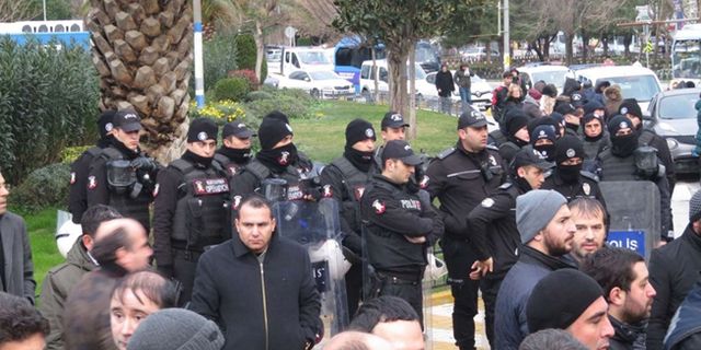 İBB'den Kadıköy'de çevik kuvvet ve TOMA ile otopark operasyonu