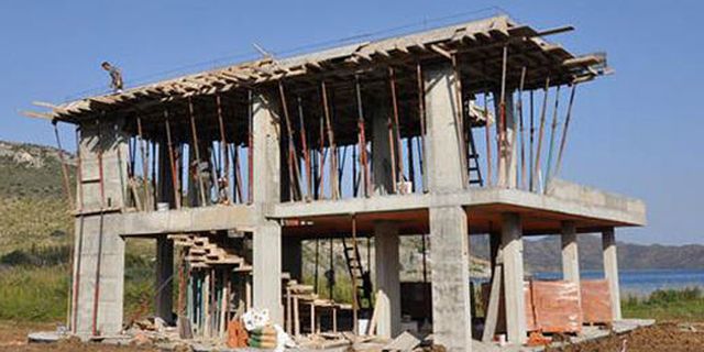 Mühre rağmen SİT alanında otel inşaatına devam