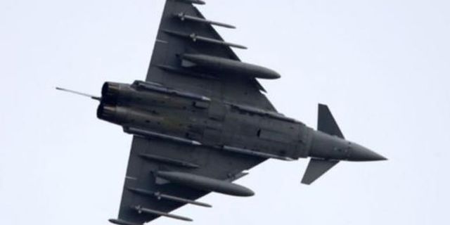 NATO uçağı 'yanlışlıkla' füze fırlattı