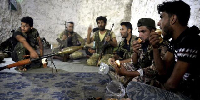 En büyük silahlı örgütlerden Failaq al-Sham İdlib’den çekiliyor mu?