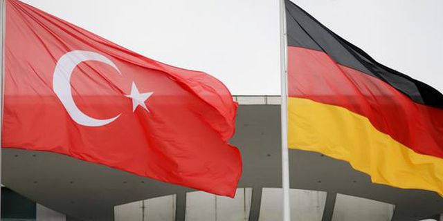 Almanya'dan Türkiye'ye seyahat edecek vatandaşlarına 'sosyal medya' uyarısı