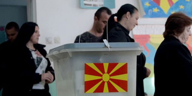 Makedonya'daki tarihi referanduma yeterli katılım sağlanamadı