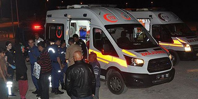 Van'da göçmenleri taşıyan minibüs devrildi: 5 ölü, 16 yaralı