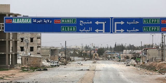Suriye Ordusu: Şam ile varılan anlaşma uyarınca 400 YPG'li Menbiç'ten ayrılıyor