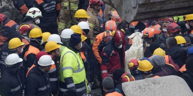 Kartal'da çöken binanın enkazı kaldırıldı: 21 kişi yaşamını yitirdi