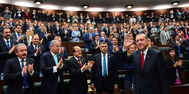 AKP'de seçim yenilgisinin faturası kime kesilecek?