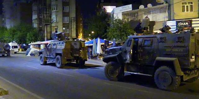 Diyarbakır'da polis baskını: 1 ölü
