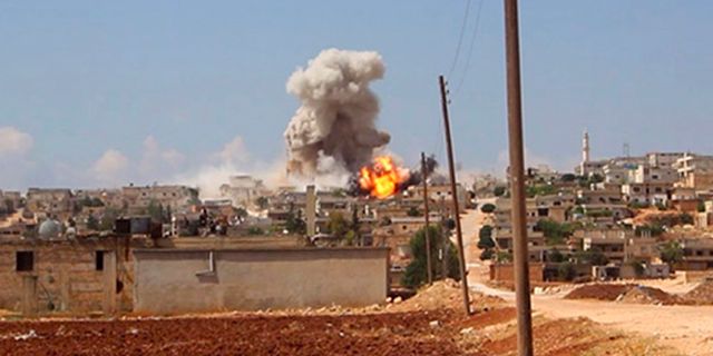Suriye ordusu İdlib'de insani koridor açtı