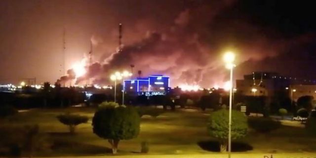 Suudi Arabistan'da iki büyük petrol tesisine silahlı drone ile saldırı