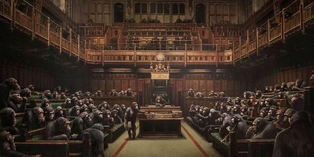 Banksy'nin parlamentoda şempanzeler tablosuna rekor fiyat