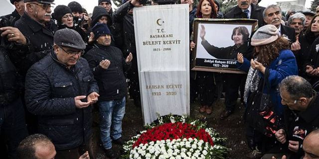 Rahşan Ecevit devlet mezarlığında Bülent Ecevit'in yanına defnedildi