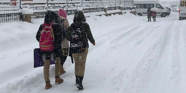 Birçok ilde okullara kar tatili