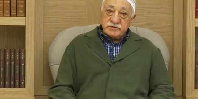 Yaman Akdeniz: AKP'lilerin Fethullah Gülen ile olan fotoğrafları silinecek