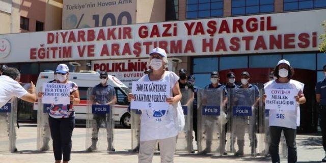 Diyarbakır’da sağlıkçılar iş bıraktı