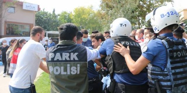 BİMEKS işçilerinin oturma eylemine polis müdahalesi: 20’den fazla gözaltı