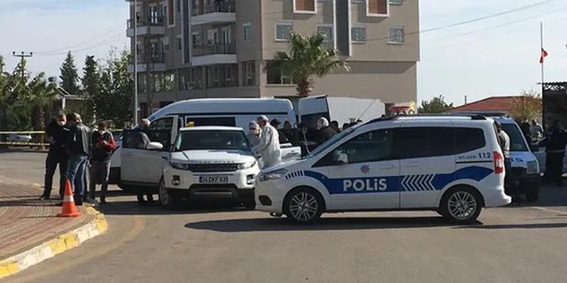 Antalya'da seyir halindeki cipe silahlı saldırı: 2 ölü